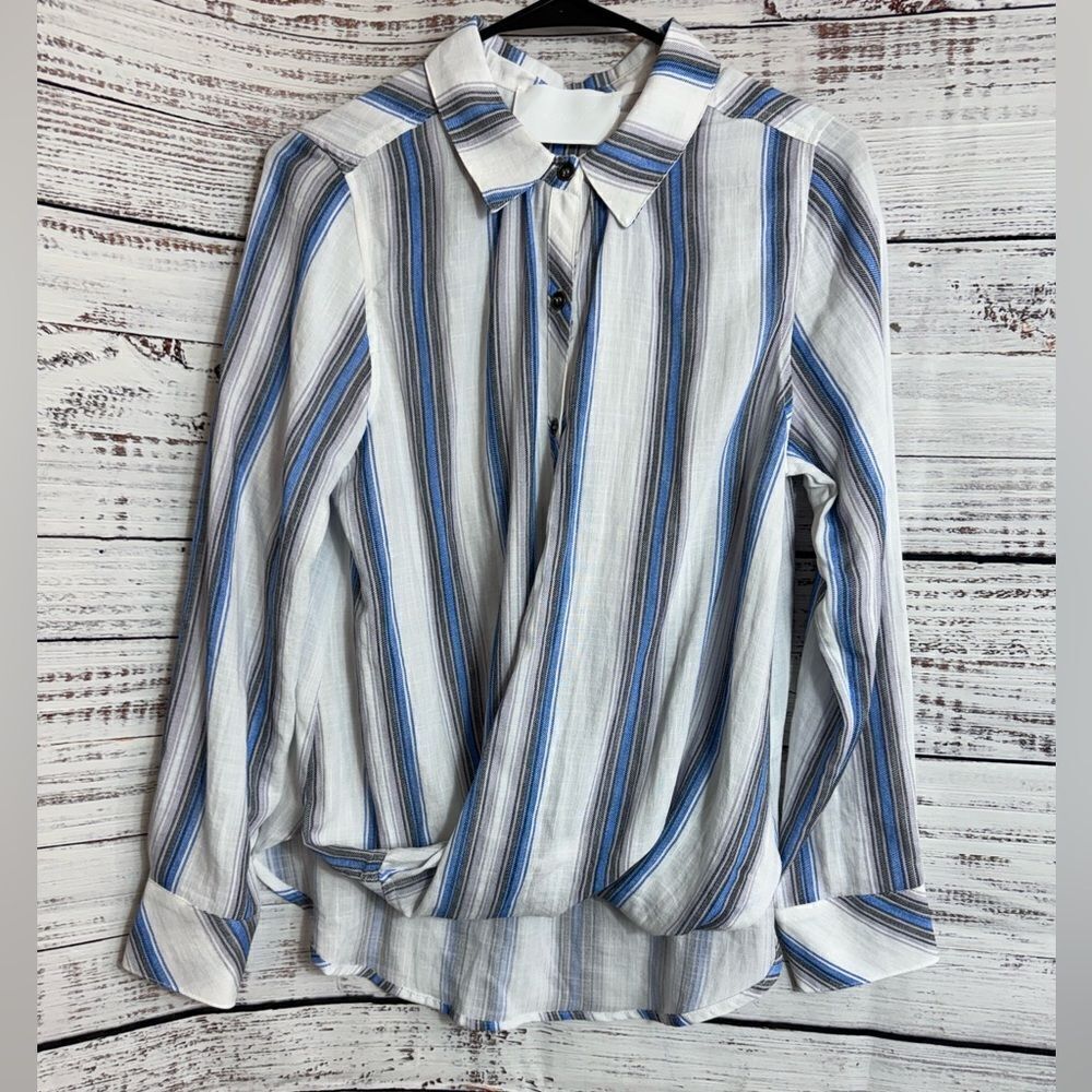 Vacate the Label Top Womens size Small Striped Blouse Faux Wrap Button up‎ Shirt